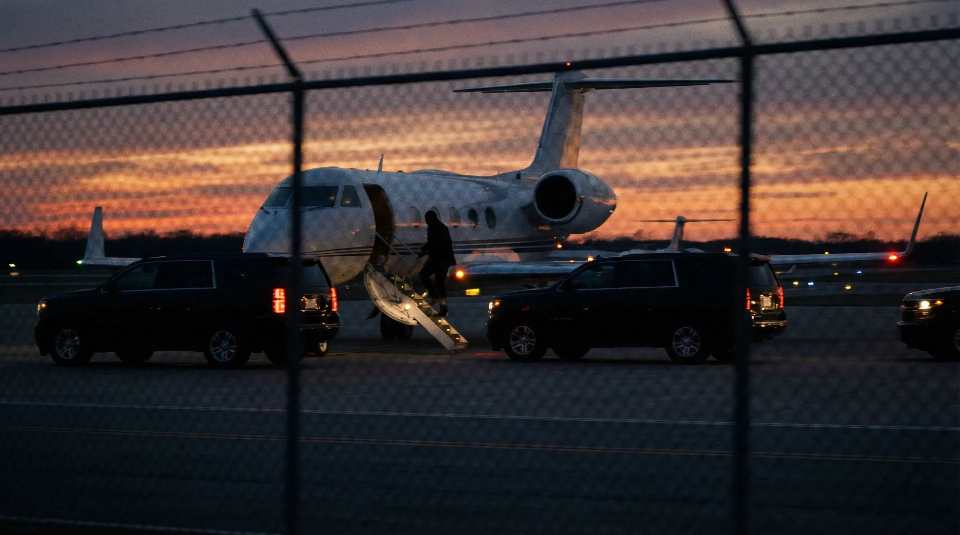 九色 - 机场私人飞机偷拍